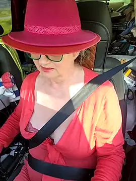 MucMilf59 online show from April 7, 7:32 am