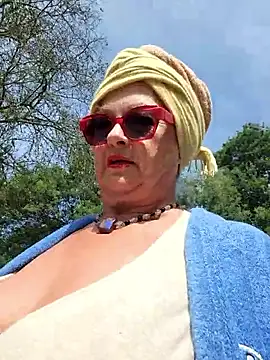 MucMilf59 online show from May 1, 9:25 am
