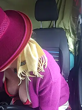 MucMilf59 online show from December 4, 10:47 am