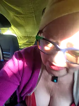 MucMilf59 online show from December 2, 12:40 pm