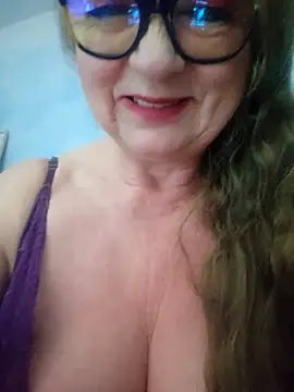 Snapshot of MucMilf59 chatting on February 14, 6:13 am MucMilf59 online show from February 14, 6:13 am