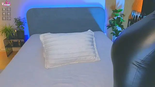 Kira from UA online show from April 18, 1:30 am