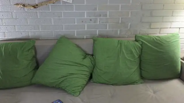 Snapshot of JuliaBeng chatting on May 11, 4:15 pm JuliaBeng online show from May 11, 4:15 pm