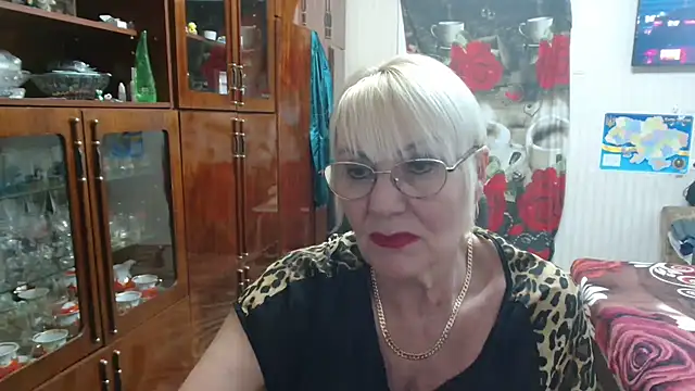 JenaCheim online show from February 14, 8:09 pm