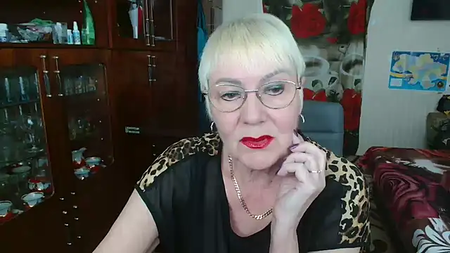 JenaCheim online show from April 13, 5:44 am