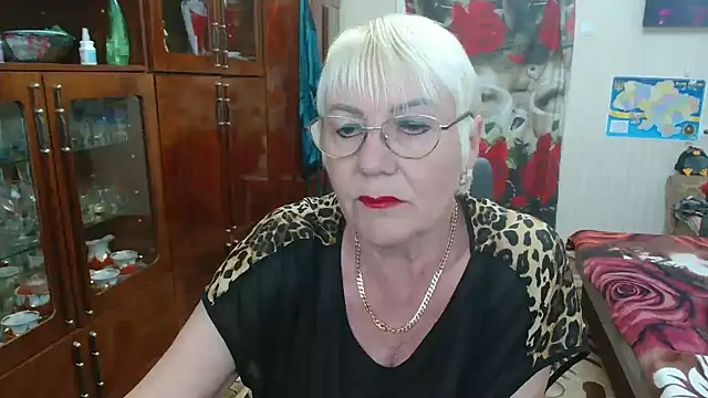 JenaCheim online show from May 9, 6:06 am