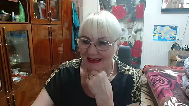 JenaCheim online show from June 3, 8:13 pm