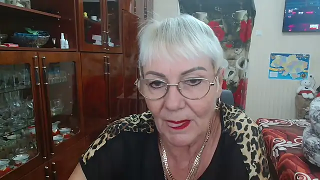 JenaCheim online show from October 1, 5:45 am