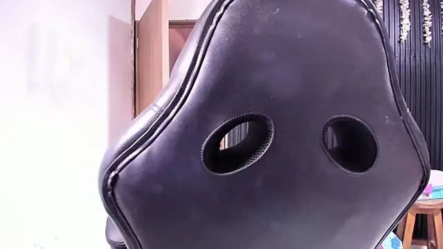 lalanaughty online show from May 26, 11:41 am