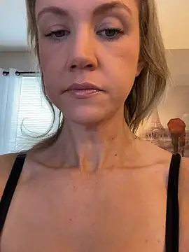 Snapshot of Kay_Cakes chatting on February 11, 3:12 pm Kay Cakes online show from February 11, 3:12 pm