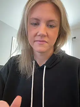 Snapshot of Kay_Cakes chatting on February 27, 5:02 pm Kay Cakes online show from February 27, 5:02 pm