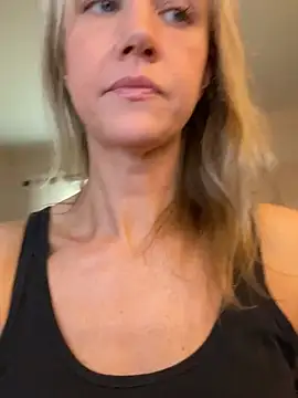Snapshot of Kay_Cakes chatting on July 21, 4:41 pm Kay Cakes online show from July 21, 4:41 pm