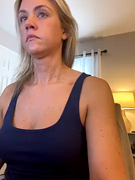 Kay Cakes online show from December 2, 4:59 pm