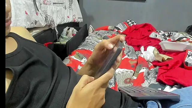 Snapshot of SandraGoldstein chatting on October 31, 3:03 am SandraGoldstein online show from October 31, 3:03 am