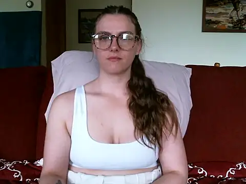 Snapshot of katie_kitten38 chatting on June 2, 1:22 pm katie kitten38 online show from June 2, 1:22 pm