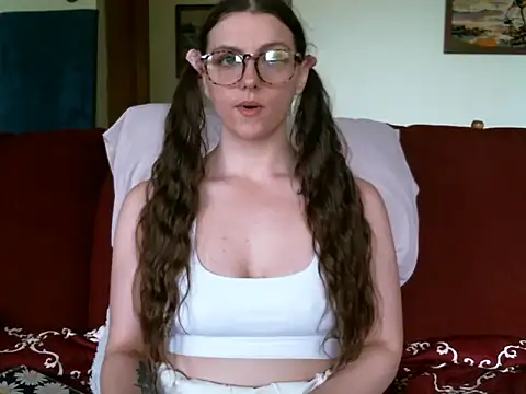 Snapshot of katie_kitten38 chatting on June 3, 1:34 pm katie kitten38 online show from June 3, 1:34 pm