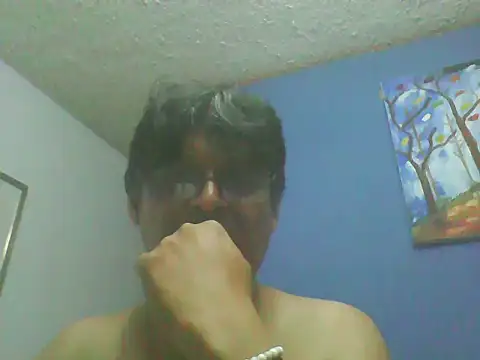 Snapshot of AdultAgency chatting on February 17, 11:57 pm AdultAgency online show from February 17, 11:57 pm