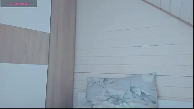 I AM MILF online show from September 10, 5:45 pm