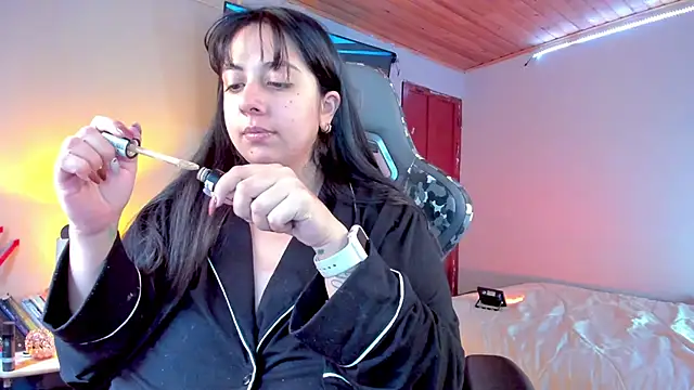coraline latin online show from January 24, 9:15 pm