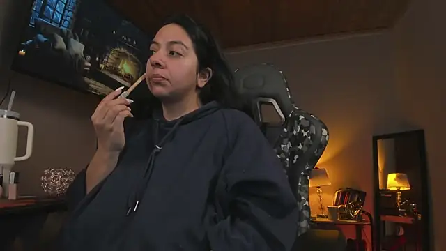 coraline latin online show from February 17, 10:27 pm