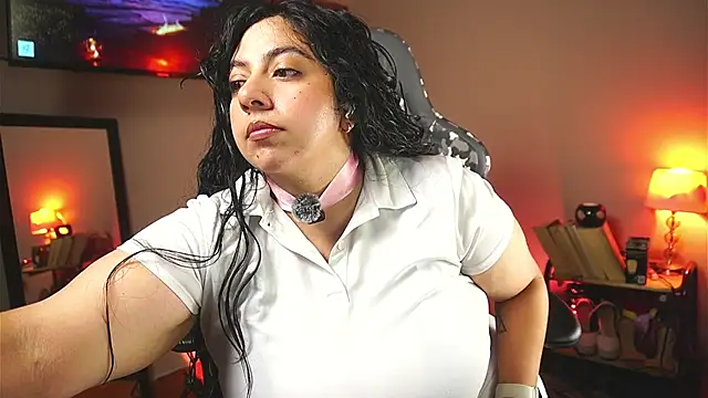 coraline latin online show from February 9, 11:36 pm