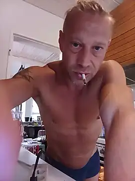 AthleticWomenizer2 online show from June 2, 5:40 am