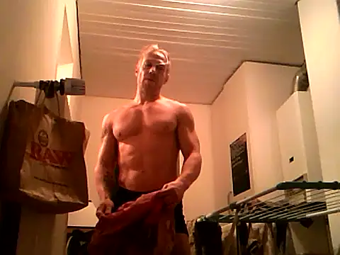 AthleticWomenizer2 online show from November 12, 12:04 am
