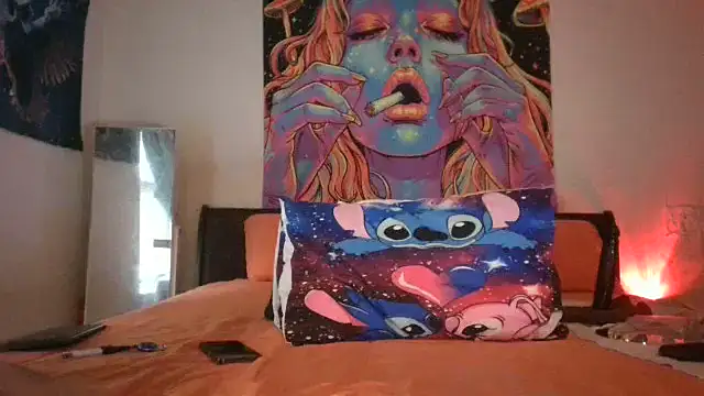 Snapshot of EnticingAaliyah chatting on September 8, 6:29 pm EnticingAaliyah online show from September 8, 6:29 pm