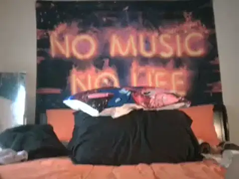 Snapshot of EnticingAaliyah chatting on February 15, 5:39 pm EnticingAaliyah online show from February 15, 5:39 pm