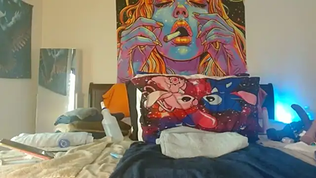 Snapshot of EnticingAaliyah chatting on June 11, 4:26 pm EnticingAaliyah online show from June 11, 4:26 pm