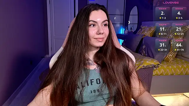 Foxohlove online show from October 25, 5:24 pm