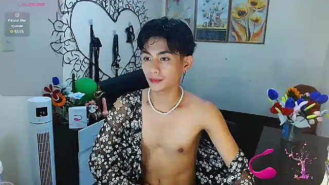 Snapshot of WildestTwink chatting on October 30, 6:38 pm WildestTwink online show from October 30, 6:38 pm