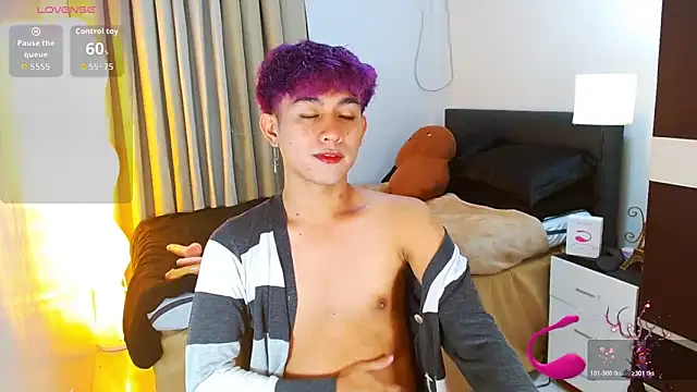 WildestTwink online show from March 31, 2:30 pm