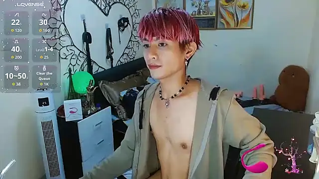 Snapshot of WildestTwink chatting on October 3, 6:09 pm WildestTwink online show from October 3, 6:09 pm