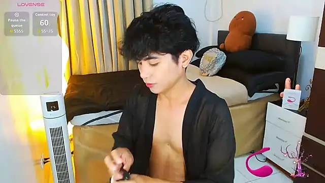 WildestTwink online show from March 6, 3:51 pm