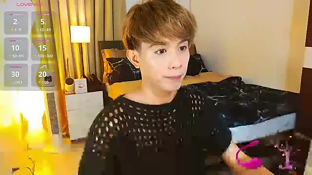 Snapshot of WildestTwink chatting on June 26, 2:12 pm WildestTwink online show from June 26, 2:12 pm