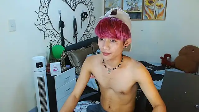 Snapshot of WildestTwink chatting on September 30, 5:08 pm WildestTwink online show from September 30, 5:08 pm