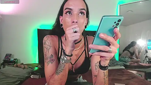 joaisaza online show from February 10, 1:54 pm