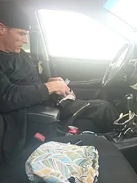 Snapshot of 415cali925 chatting on November 4, 11:08 pm 415cali925 online show from November 4, 11:08 pm