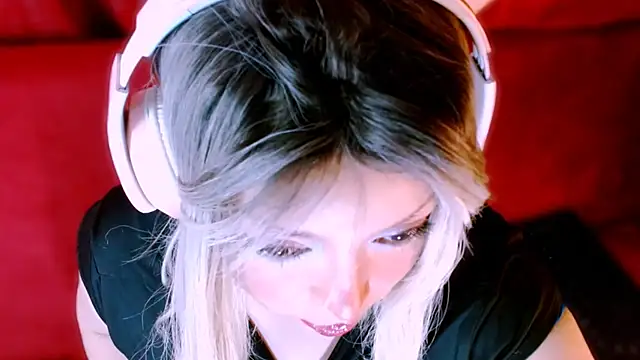 Honey Lucy1 online show from April 14, 12:26 am