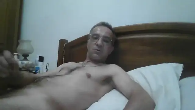 Snapshot of CarlosRocha73 chatting on May 24, 1:16 am CarlosRocha73 online show from May 24, 1:16 am