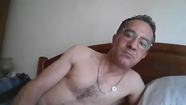 CarlosRocha73 online show from April 28, 10:41 am