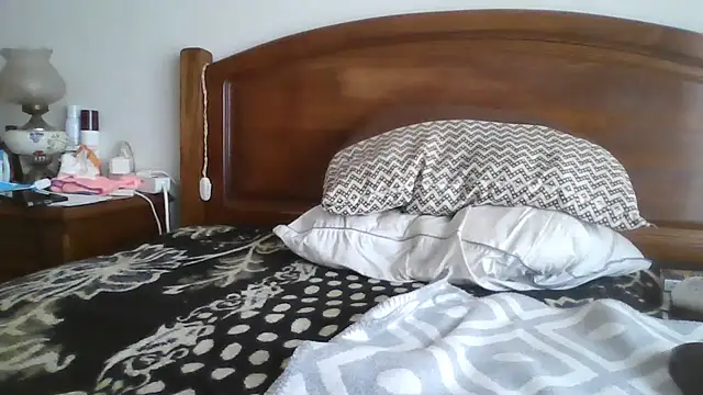 Snapshot of CarlosRocha73 chatting on June 15, 10:48 am CarlosRocha73 online show from June 15, 10:48 am