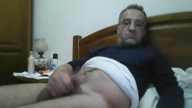 CarlosRocha73 online show from May 18, 10:36 pm