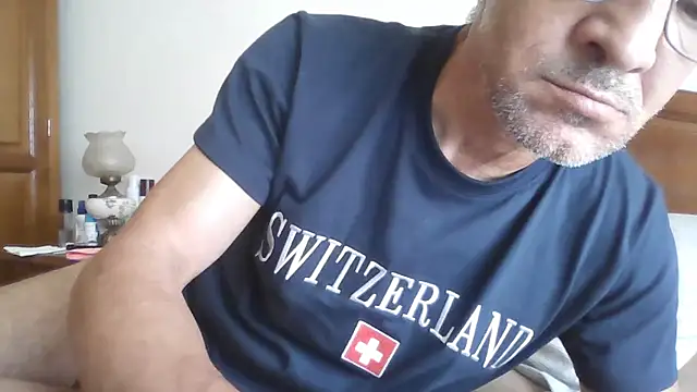 Snapshot of CarlosRocha73 chatting on June 26, 11:16 am CarlosRocha73 online show from June 26, 11:16 am