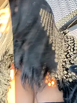 Xochillovemoney2 online show from December 7, 3:14 pm