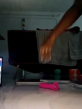 Xochillovemoney2 online show from March 19, 9:48 pm