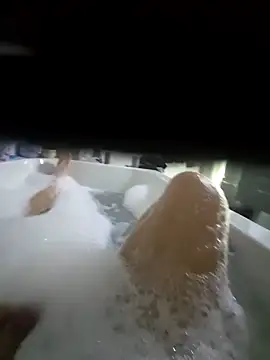 Snapshot of ktmtom247 chatting on December 1, 7:48 pm ktmtom247 online show from December 1, 7:48 pm