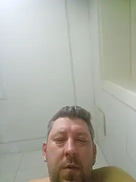 Snapshot of ktmtom247 chatting on February 28, 9:53 am ktmtom247 online show from February 28, 9:53 am