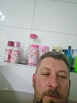 Snapshot of ktmtom247 chatting on December 18, 7:29 pm ktmtom247 online show from December 18, 7:29 pm